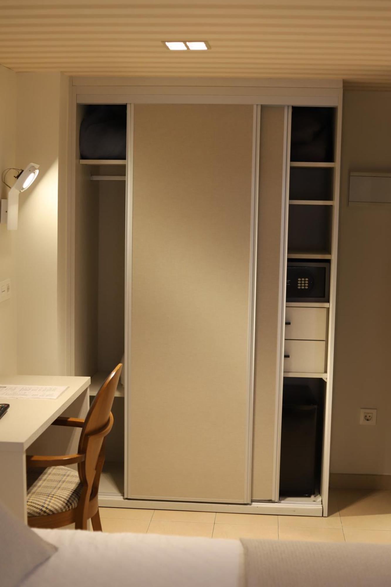 New Hotel Colon Mataró Eksteriør bilde